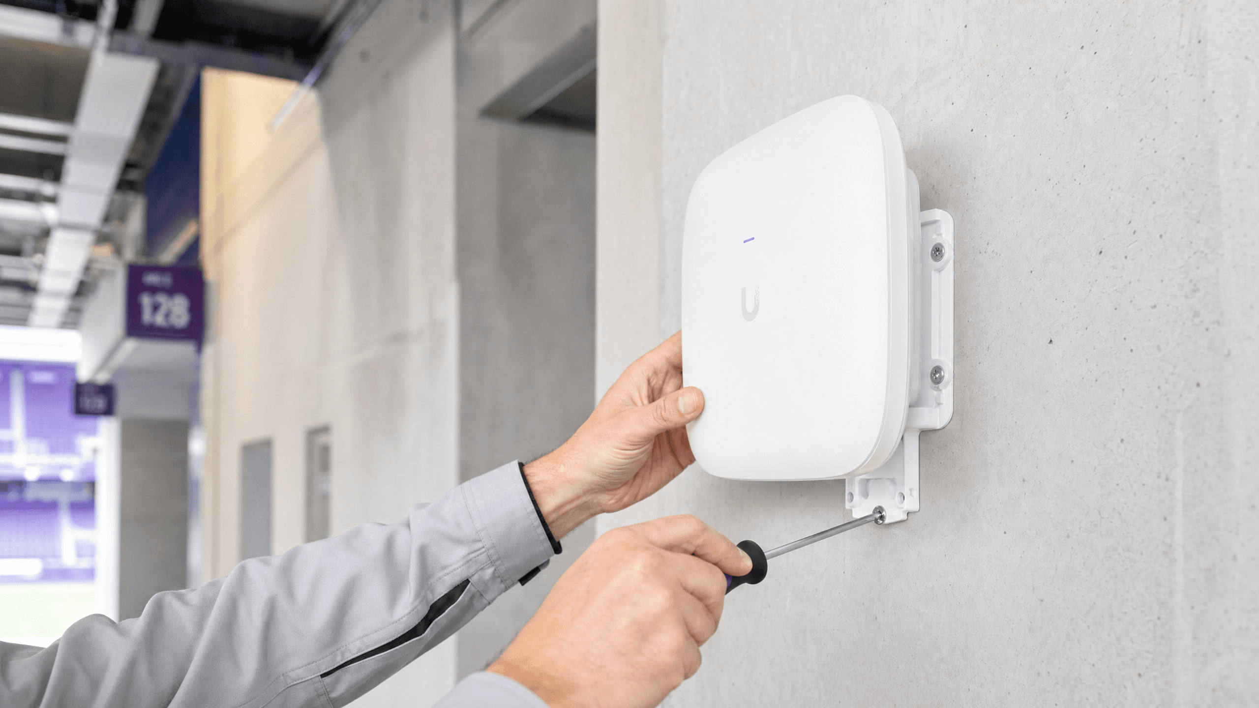 体育场WiFi:如何为球迷大规模提供连接