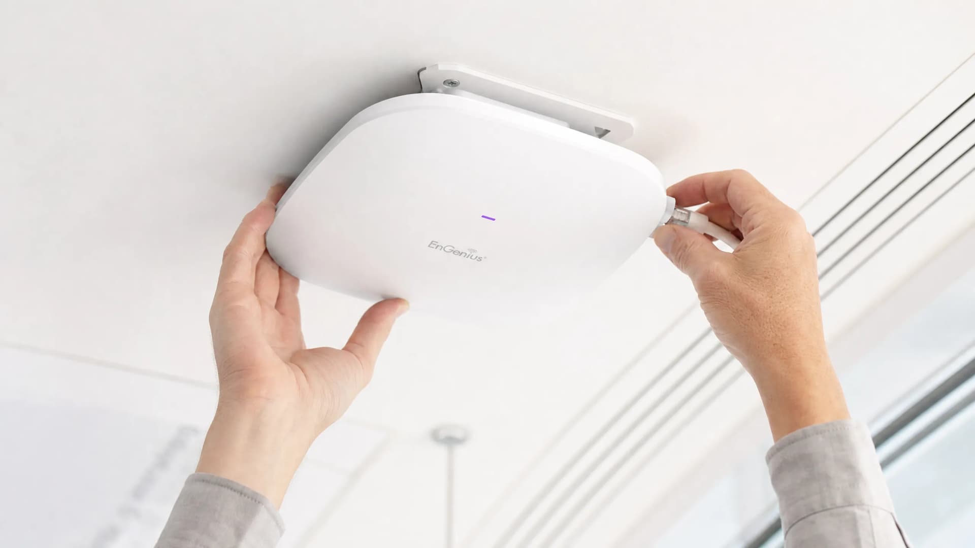 WiFi Repeater 与 Extender:企业应用场景